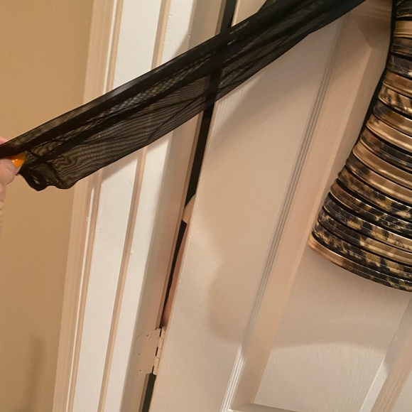 Joseph Ribkoff poly/spandex nylon stripe top 14 - Picture 3 of 6